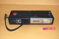 ナショナル　Ｃ－Ｒ１　「ラジオ付きコンパクトカメラ」　MW-BAND TRANSISTOR　ラジオ　1978年型