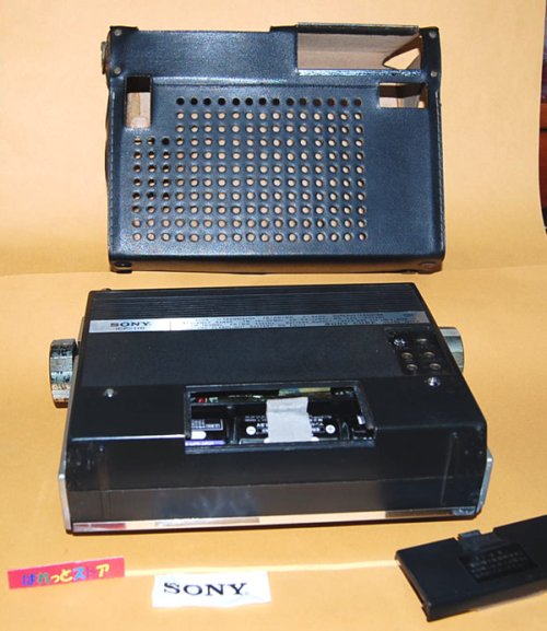 追加の写真3: ソニー　MODEL ICF-110 FM/SW/MW 3BAND RADIO 1969年型 ・SONY純製ケース付