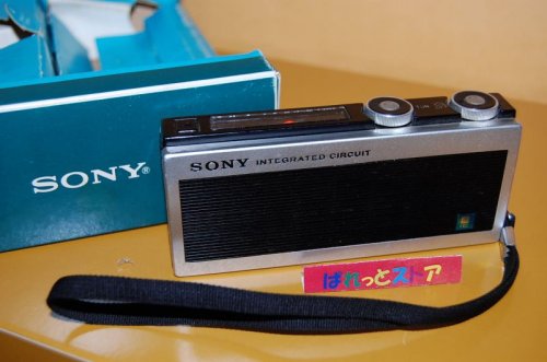 追加の写真1: SONY MODEL ICR-200 AM ラジオ1968年 【純正SONY充電器付き】ブラックカラー