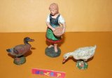 ドイツ ハウザー社 ヴィンテージ・フィギュア・Elastolin Composition figures consisting of ducks and Farm girl 【1939年製品】