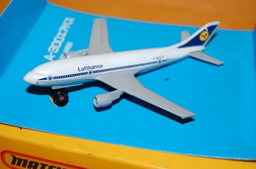 追加の写真1: MATCHBOX JAPAN・マッチボックス社製 SB28 ルフトハンザ航空 AIRBUS A-300・1973年マカオ製・