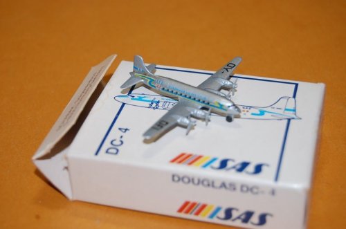 追加の写真3: ドイツ・SCHABAK社製 Nr.938/16 1/600 SAS スカンジナビア航空 Douglas）DC-4 1986年製