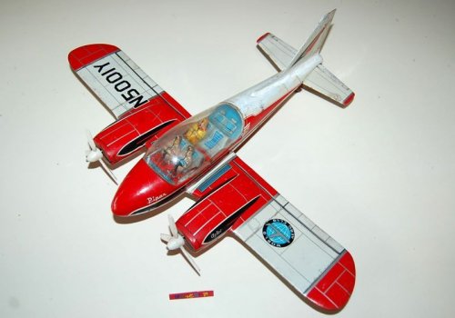 追加の写真3: 国産絶版・ブリキ飛行機 "PIPER" 双発プロペラ機【ATC旭玩具製作所】1960sヴィンテージブリキおもちゃ・