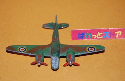 追加の写真1: 英国・DINKY-TOYS No.62d BRISTOL BLENHEIM "MEDIUM BOMBER" イギリス空軍 迷彩塗装 1940年・当時物