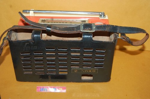 追加の写真1: 日本ビクター・NIVICO Model No.9F-3 FM/AM 2バンド9石トランジスタラジオ受信機・1964年製・FM放送に難あり・純正革ケース付き