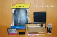 ソニー・DSC-T5 スリムなコンパクトデジタルカメラ「サイバーショット」2005年日本製・充電器、DUOカード、ケース付きセット