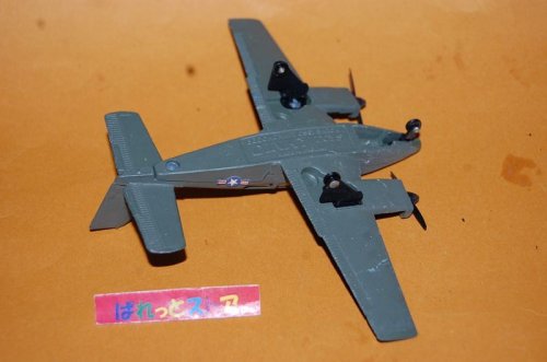 追加の写真3: 英国製 DINKY-TOYS No.712 Beechcraft C.55 Baron US ARMY 1965年式米軍ビーチクラフト・1968年製