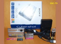 SONY デジタルスチルカメラ Cyber-shot サイバーショットDSC-T9・ドイツ　　Carl Zeiss社製レンズ搭載 ・2005年日本製・付属品等一式付き
