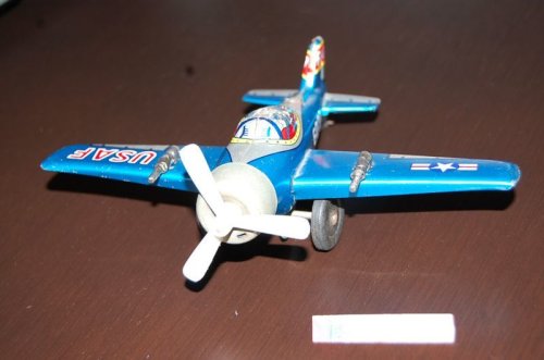 追加の写真1: 斉藤玩具 Vultee Aircraft BT-13/15 Valiant "USAF" ２座戦闘機ブリキの飛行機おもちゃ・1950年代当時物