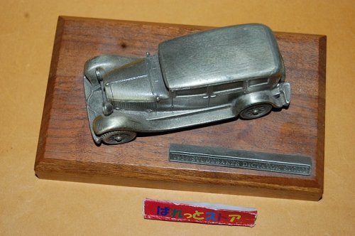 追加の写真2: アメリカ・金属ブロンズ製自動車モデル・1930 Studebaker Dictator Eight・木製台座付き