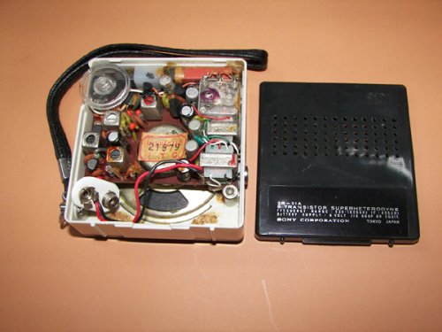 追加の写真3: ソニー　2R-21A型ラジオ1969年式 【SONY MODEL 2R-21A】ブラック／ホワイト