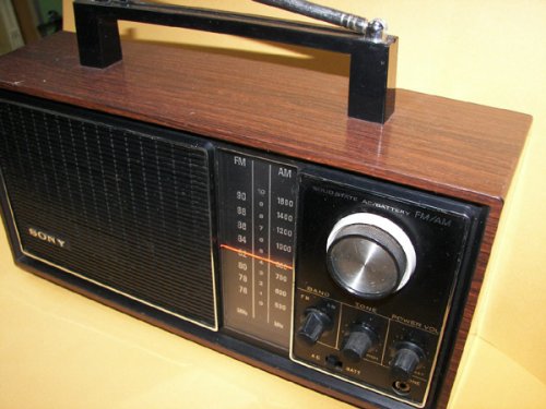 追加の写真1: SONY TFM-9200 8石　FM／AM　ホームラジオ　1970年型