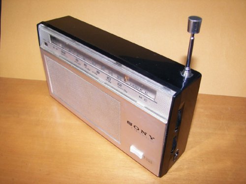 追加の写真1: ソニー・TR-819　2バンド(BC・SW) 8石トランジスターラジオ 1962年型　【ＡＣアダプター端子増設品】