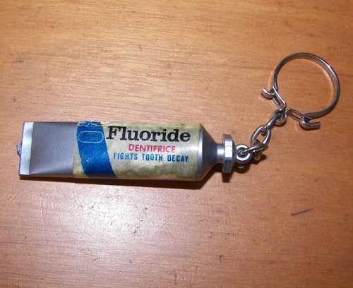 追加の写真2: Fluoride　歯磨き粉チューブ　ミニチュア