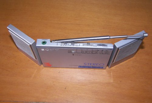 追加の写真2: SONY コンパクト　ステレオラジオ　SRS-F20　1983年型