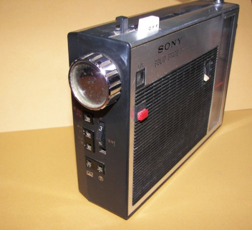 追加の写真1: ソニー　MODEL TFM-110F FM/SW/MW 3BAND RADIO 1967年型 黒革ケース付　