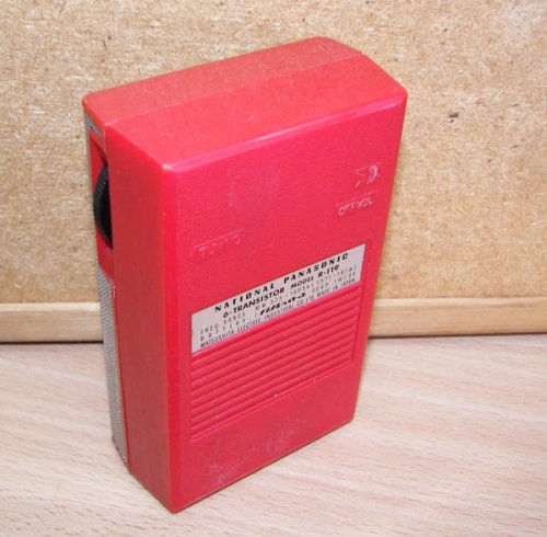 追加の写真1: ナショナル　パナソニック　MODEL R-119　トランジスターラジオ　1968年型　赤