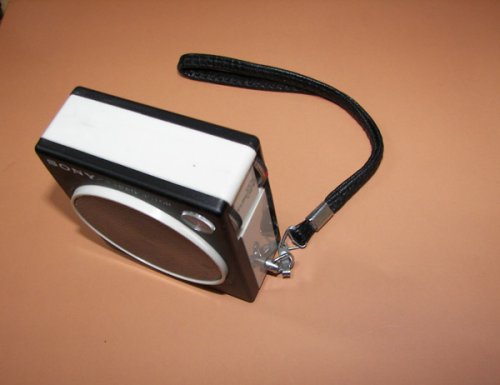 追加の写真2: ソニー　2R-21A型ラジオ1969年式 【SONY MODEL 2R-21A】ブラック／ホワイト