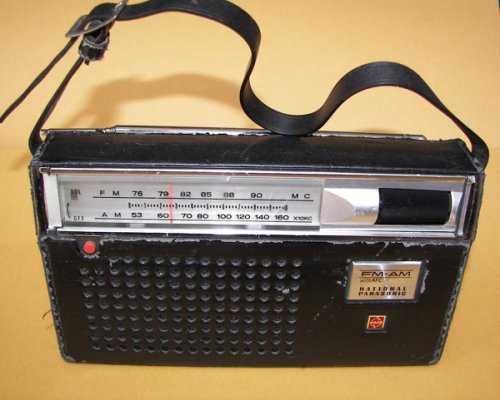 追加の写真2: National Panasonic Model: RF-680 FM/AM 9石トランジスターラジオ 1967年式