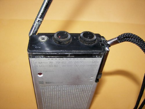 追加の写真2: ナショナル　ＲＦ－５８８　ＡＭ／ＦＭ　トランジスターポータブルラジオ　1978年型