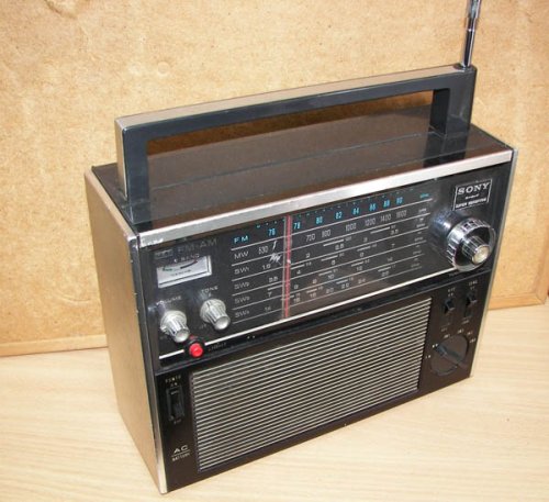 追加の写真2: SONY 6 BAND MODEL TFM-2000F 1969年型