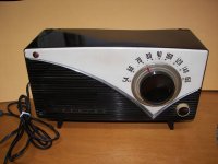 東芝　かなりやY（卓上型）真空管ラジオ　1957年型 -Toshiba Model-Kanaria-J/ 5LP-160, 1957