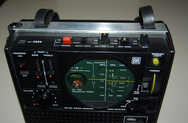 希少！！】 KuwaESONY ソニー ICF-5600 スカイセンサー 3バンド