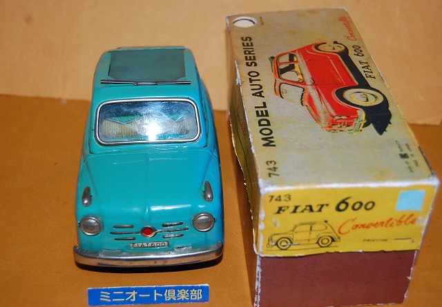 懐かしのブリキ自動車 東京・蔵前の萬代屋（バンダイ）製 No.743 Fiat 