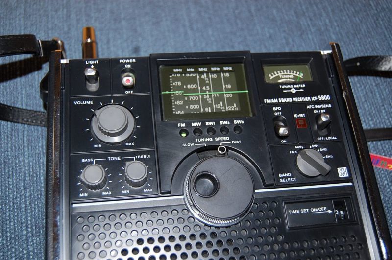 ソニー スカイセンサー5800 ラジオ受信機1973年製 （ICF-5800 FM 