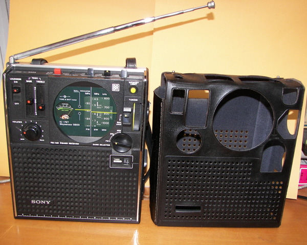 ソニー　スカイセンサー5600　1974年型　（ICF-5600　FM/AM 3 BAND RECEIVER）