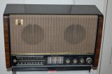 画像: Nippon Columbia Model-1520 Hi-Fi 5球真空管2バンドラジオ受信機1961年製