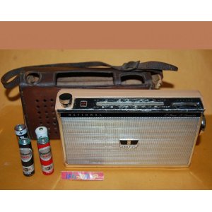 画像: 松下電器産業・Model No.T-46 Fine Eight 2-Band 8-Transistor Radio receiver　1961年製・"NATIONAL" 本革ケース付き