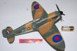 画像2: 英国製・Dinky toys Mo.719 スーパーマリン Spitfire Mk-II 電動モーター内蔵・全長約15cm・1969年製