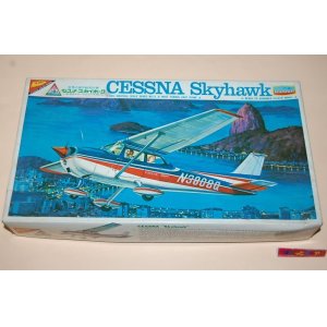 画像: Nichimo/日本模型製プラモデルキット1/48スケール 1956 Cessna Skyhawk 172型・絶版プラモ 未組立