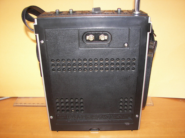画像: ソニー　スカイセンサー5500　1972年型　（ICF-5500　FM/AM 3 BAND RECEIVER）