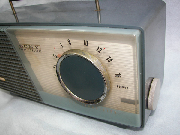 SONY ＴＲ－712 ポータブル・7石トランジスターラジオ 1958年型 