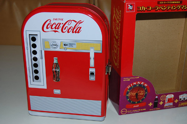 画像: 120th Anniversary「コカ・コーラ ベンディングマシンCAN」1960年代スタイル【スチール・カン】