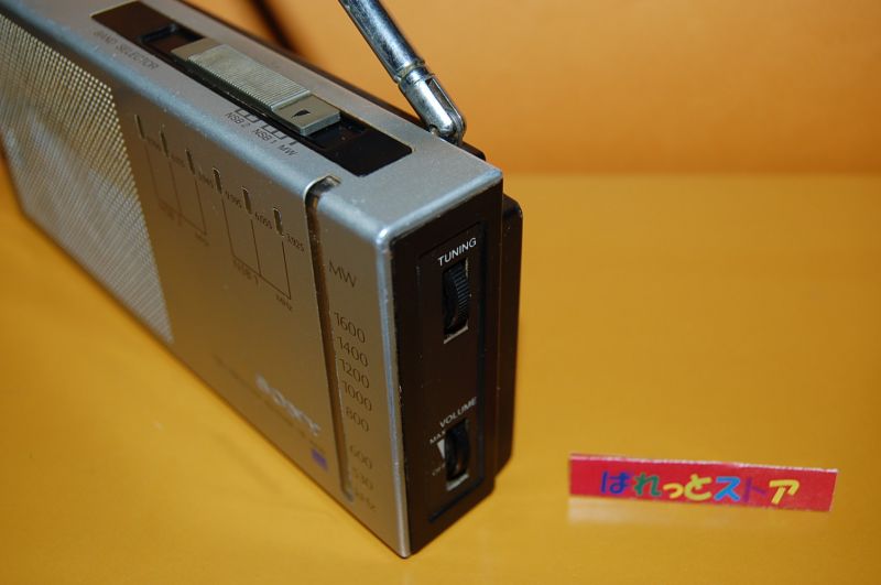 画像: SONY Model TR-4410 「日本短波放送 水晶ワンタッチ受信機能付き」ラジオ 1979年型　 