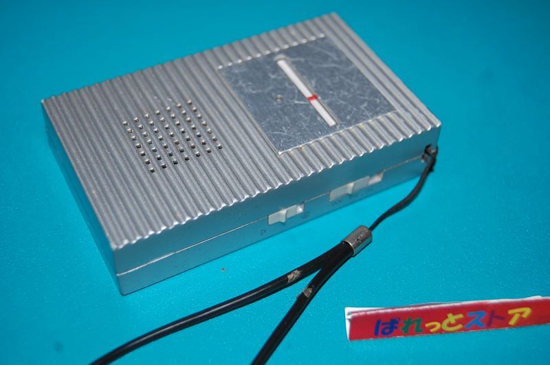 画像: 東芝 BK-562-S 3バンド 名刺サイズの可愛いラジオ（シルバー色）2002年式