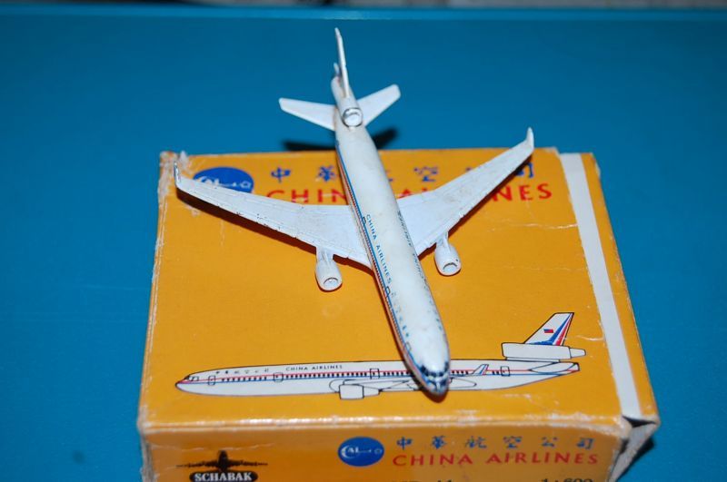 画像: ドイツ・SCHABAK社製No.943/105 縮尺1/600 "CHINA AIRLINES" McDonnell Douglas MD-11 1991