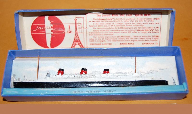 画像: 英国・DINKY-TOYS No.52a Cunard White Star Line "Queen Mary" 1936年製（当時もの）・元箱付き