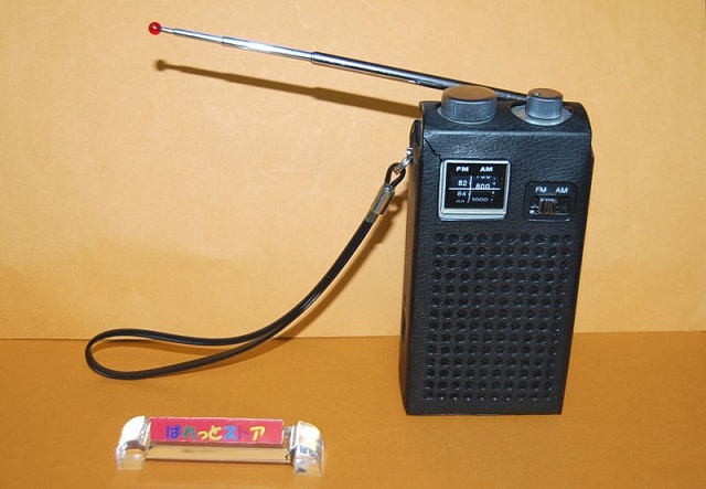 画像: SONY Model TFM-4500　2バンド(FM＆AM) 10石ラジオ 1973年型　ブラック純正ケース付き【＃24】