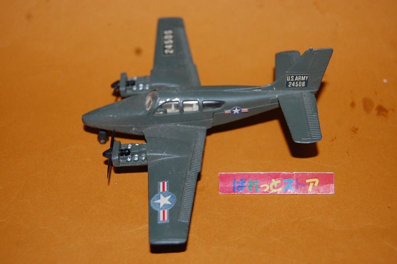 英国製 DINKY-TOYS No.712 Beechcraft C.55 Baron US ARMY 1965年式米 