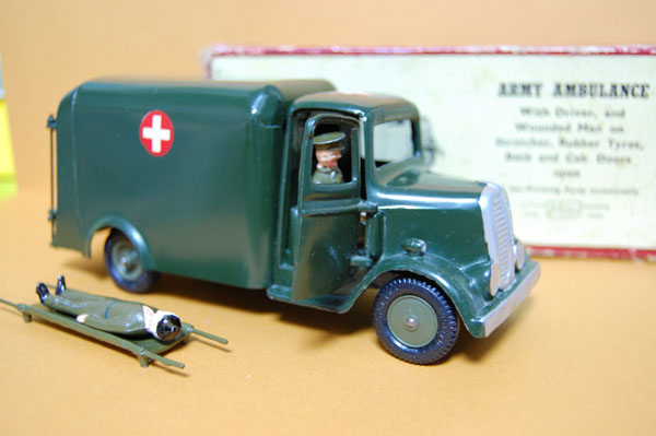 画像: 英国・Britains No.1512 Ford Army Truck Ambulance 1937・オリジナル・元箱付き (late 1940s/ early 1950s) 当時物