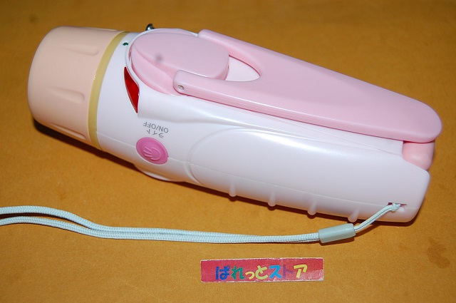 画像: サンリオ製・防災グッズ 　Hello Kitty ハンドル発電機3バンド(AM/FM/TV)ラジオ・LEDライト・サイレン・携帯電話充電・2006年製品 