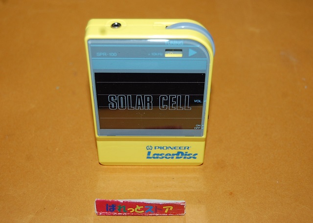 画像: パイオニア・Item No.SPR-100太陽充電式AMラジオ受信機1981年・日本製品・新品イヤホン付き