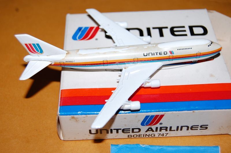 画像3: ドイツ製・SCHABAK社 Nr.901/23 UNITED AIRLINES  BOEING 747-200 ・1980年代後期品・元箱付き