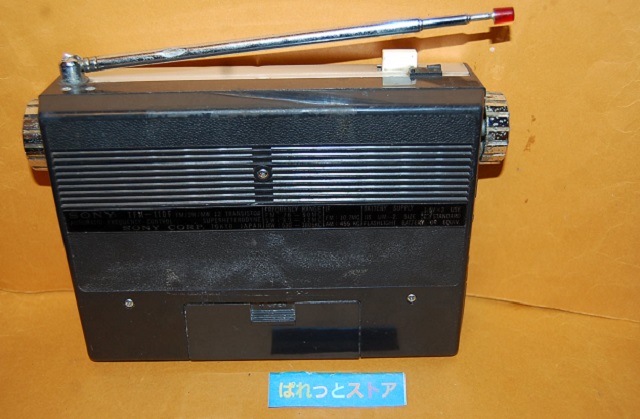 画像: ソニー Model No.TFM-110F 3バンド(FM/MW/SW) 12石トランジスターラジオ受信機・1967年日本製品