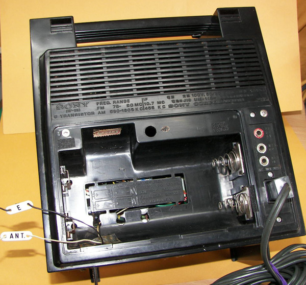 画像: 【昭和41年度グッドデザイン賞】 SONY　型番：8Ｆ－38　AM&FM 2バンド　８石・トランジスターラジオ　1966年型