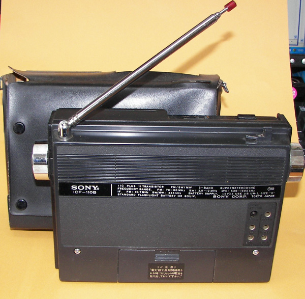 ソニー MODEL ICF-110B FM/SW/MW 3BAND RADIO 1970年型 黒革ケース付 